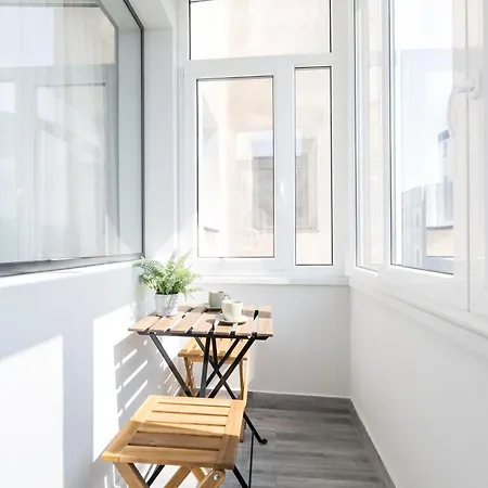 Breeze Gateway Center Apartment Bucharest