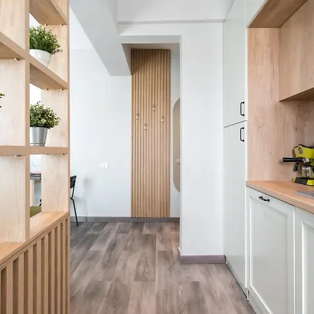 Breeze Gateway Center דירה