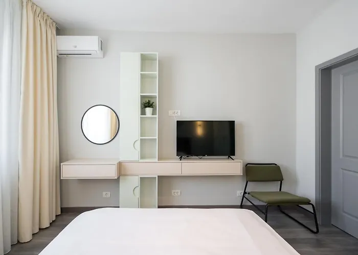 Breeze Gateway Center Apartment *