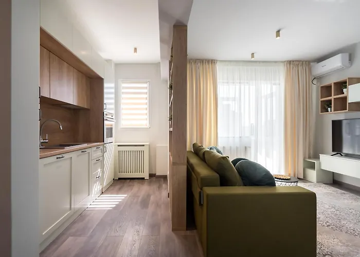 Breeze Gateway Center Apartment